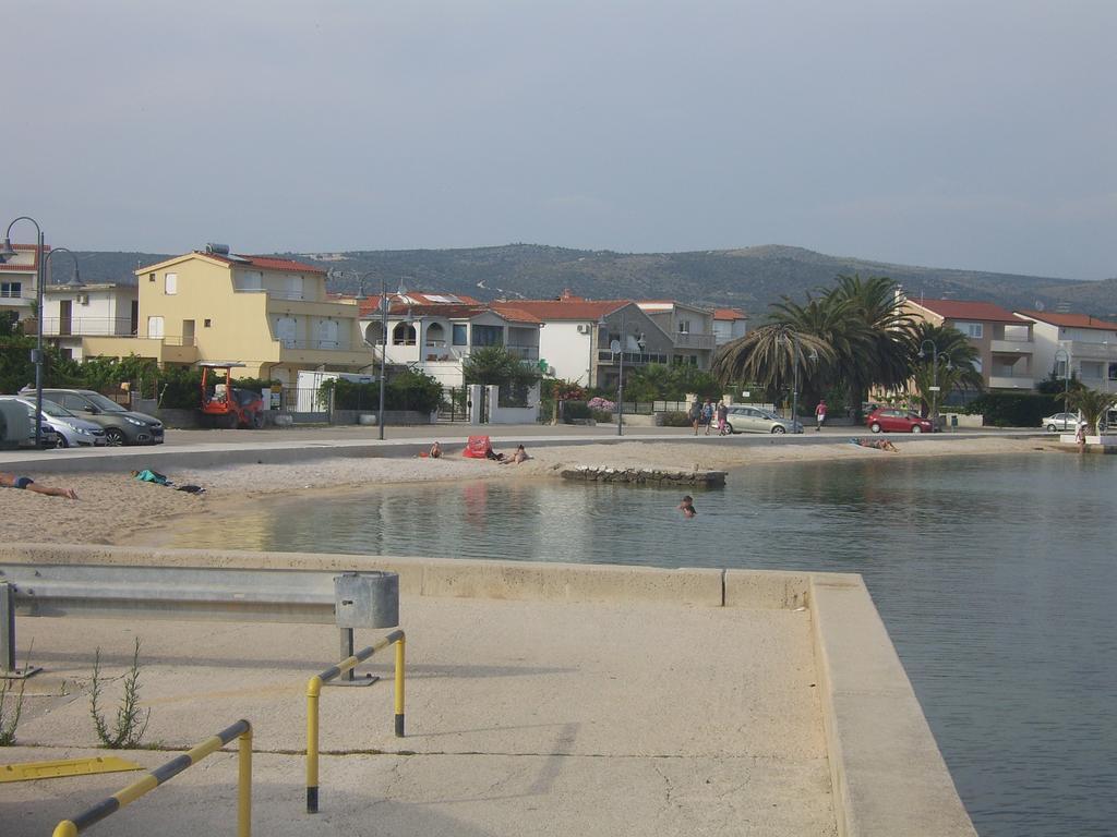 Apartments Villa Erik Рогозница Экстерьер фото