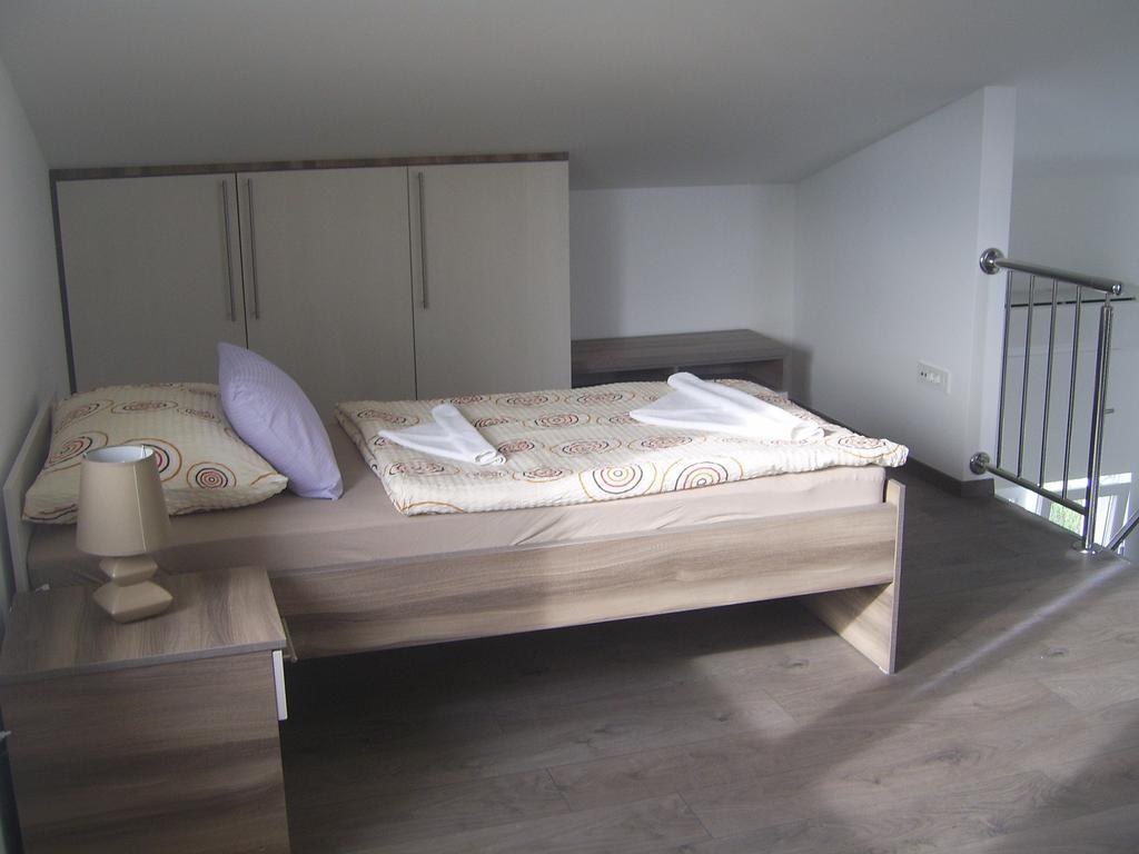 Apartments Villa Erik Рогозница Номер фото